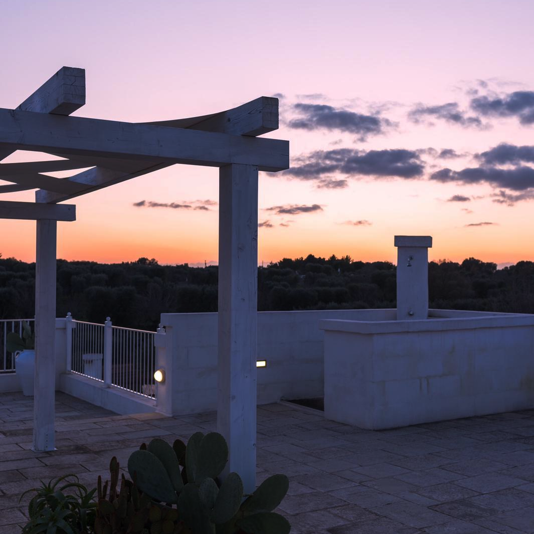 Romantic terrace of Villa Falgheri, villa with swimming pool for exclusive use in Puglia